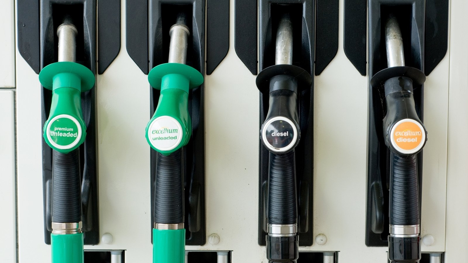 Fuel prices drop in May, says AA Ireland