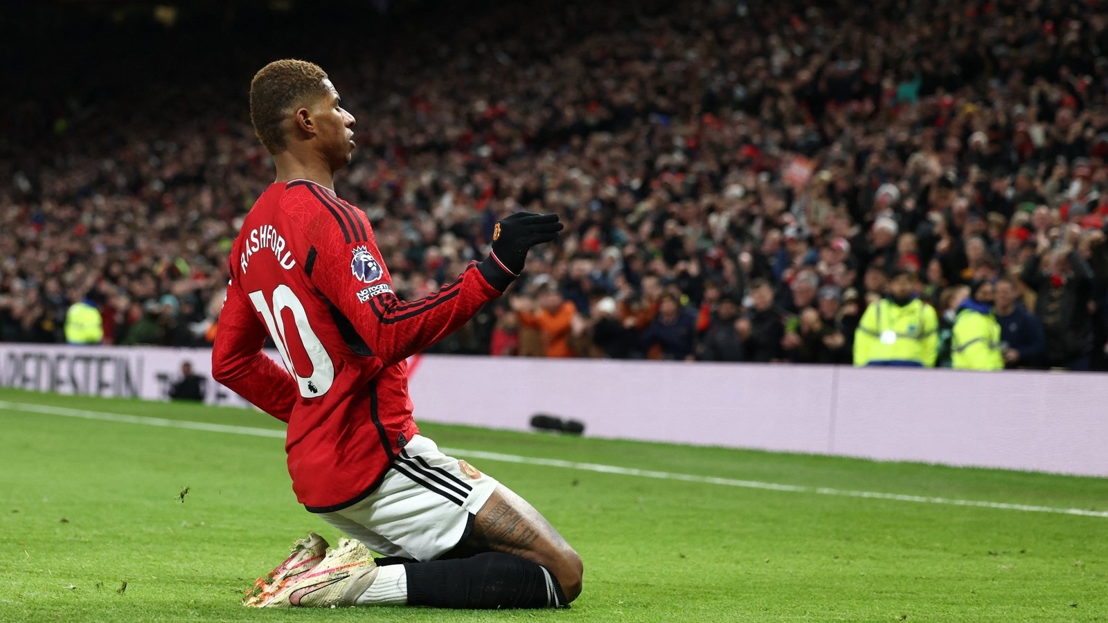 Marcus Rashford believes Manchester United are 'in no man's land'