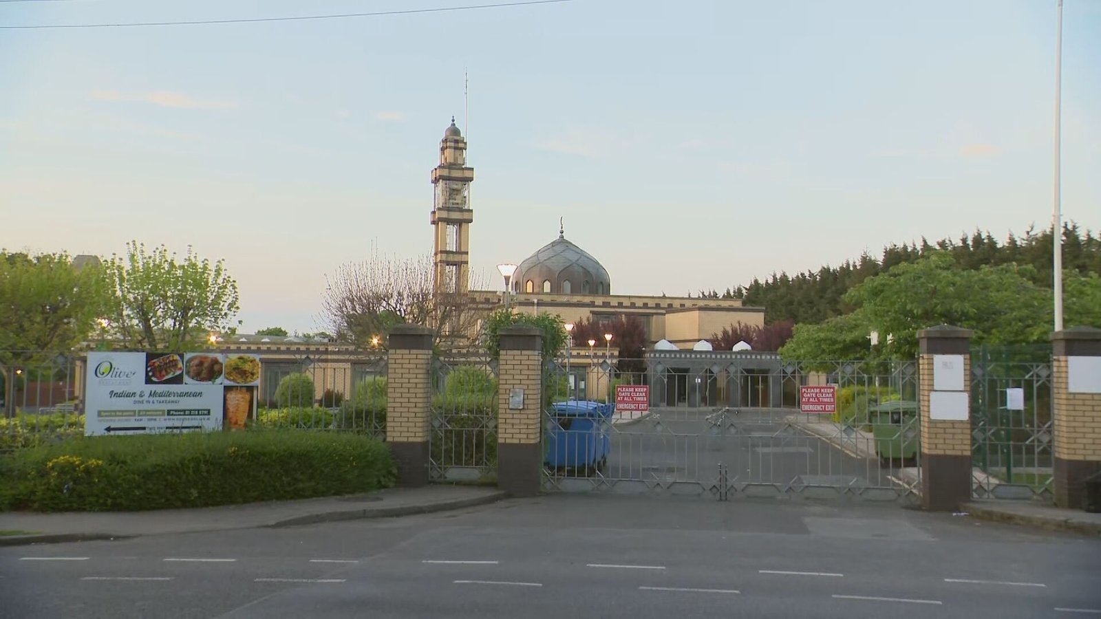 Meeting told of eagerness for Dublin mosque to reopen
