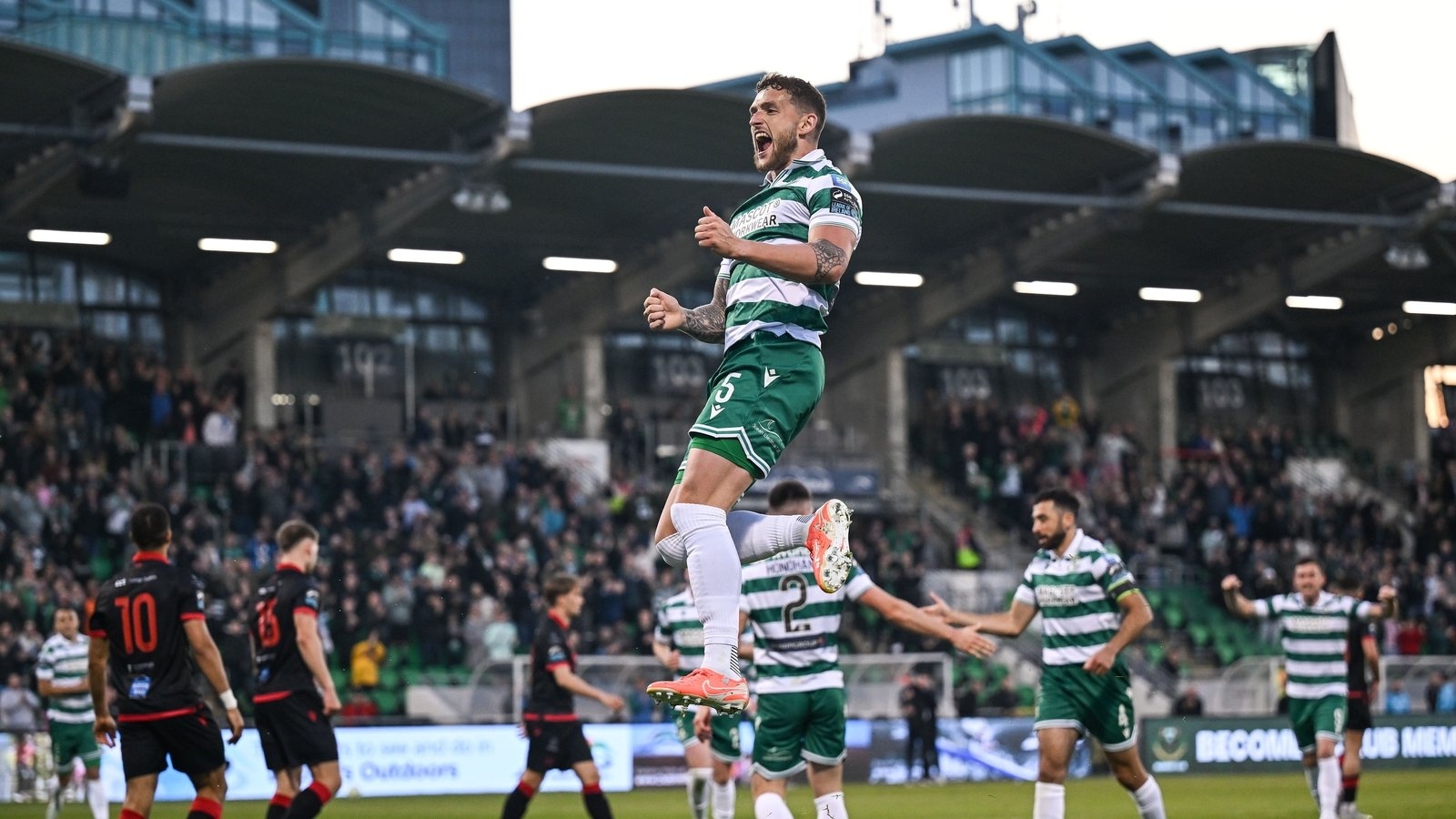 Shamrock Rovers go top after knocking Drogheda United off the summit