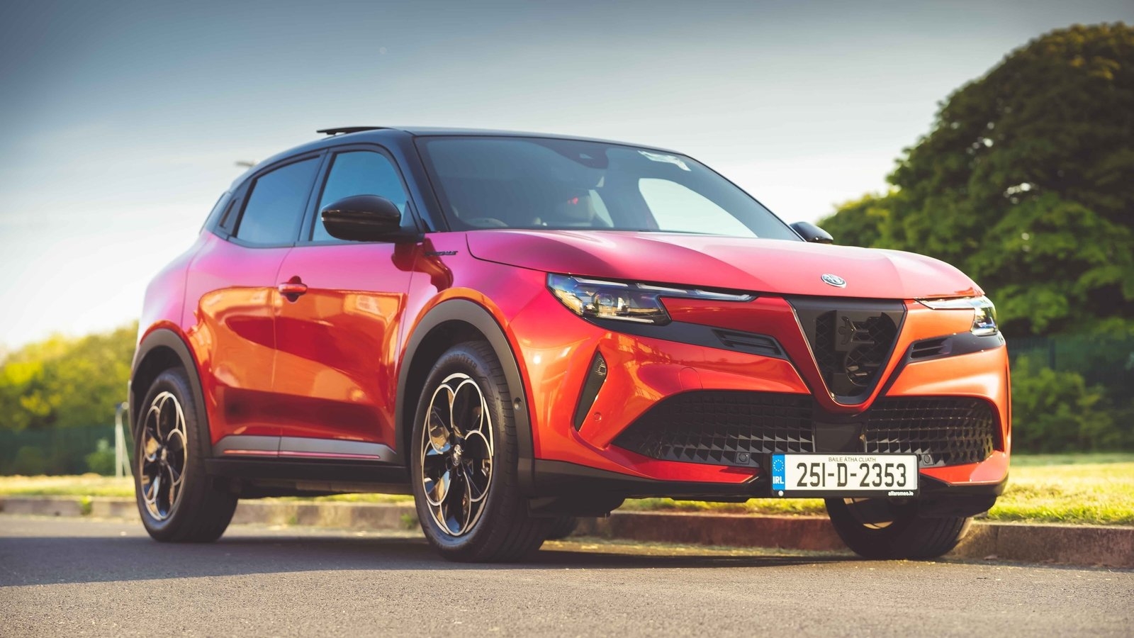 Review: The Junior Elettrica, Alfa's very first electric SUV