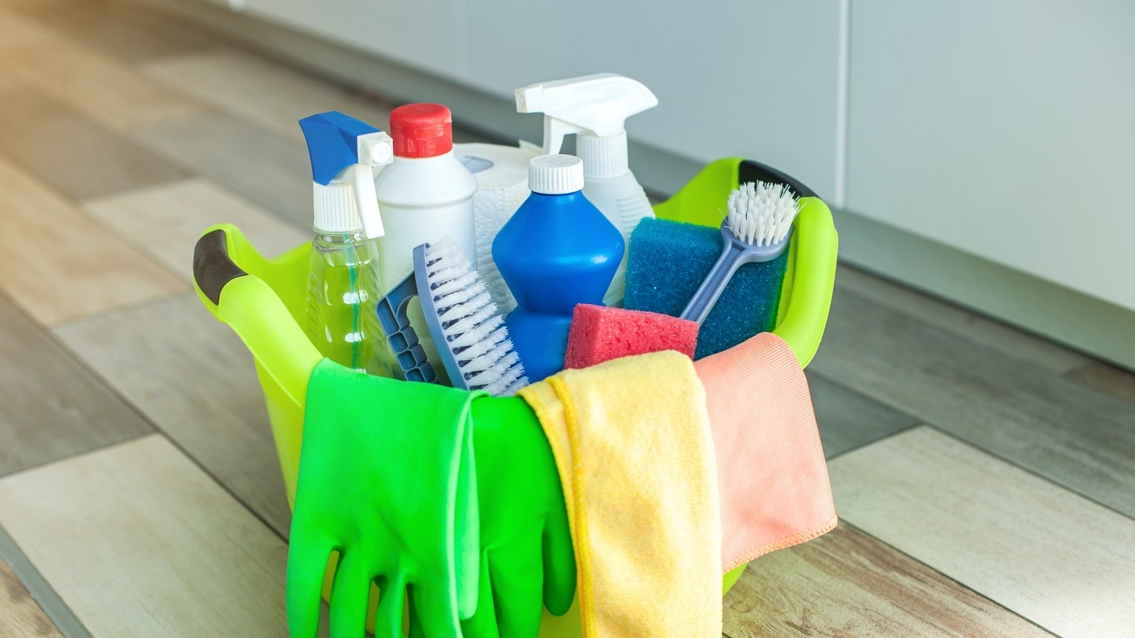 Could household cleaning products end up dirtying indoor air?