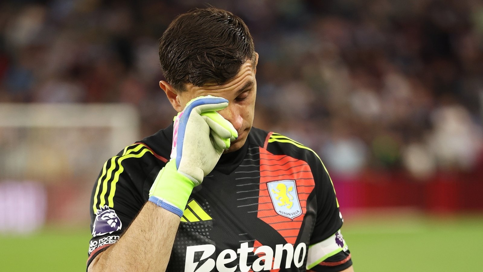 No Unai Emery assurances over future of tearful Emi Martinez