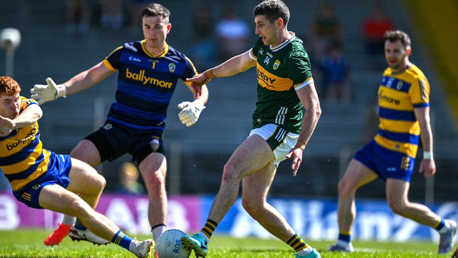 Kerry take their time to settle but ease past Roscommon
