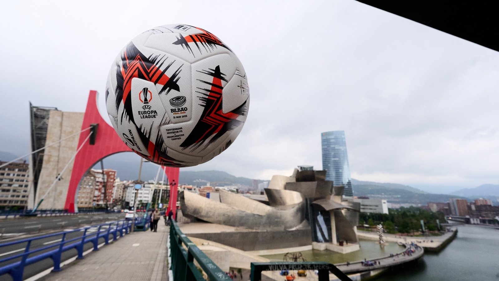 United and Spurs ready for Basque battle with eyes on both prizes