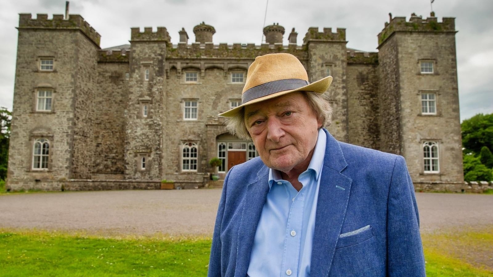 Slane Castle open for public tributes to Lord Henry Mount Charles