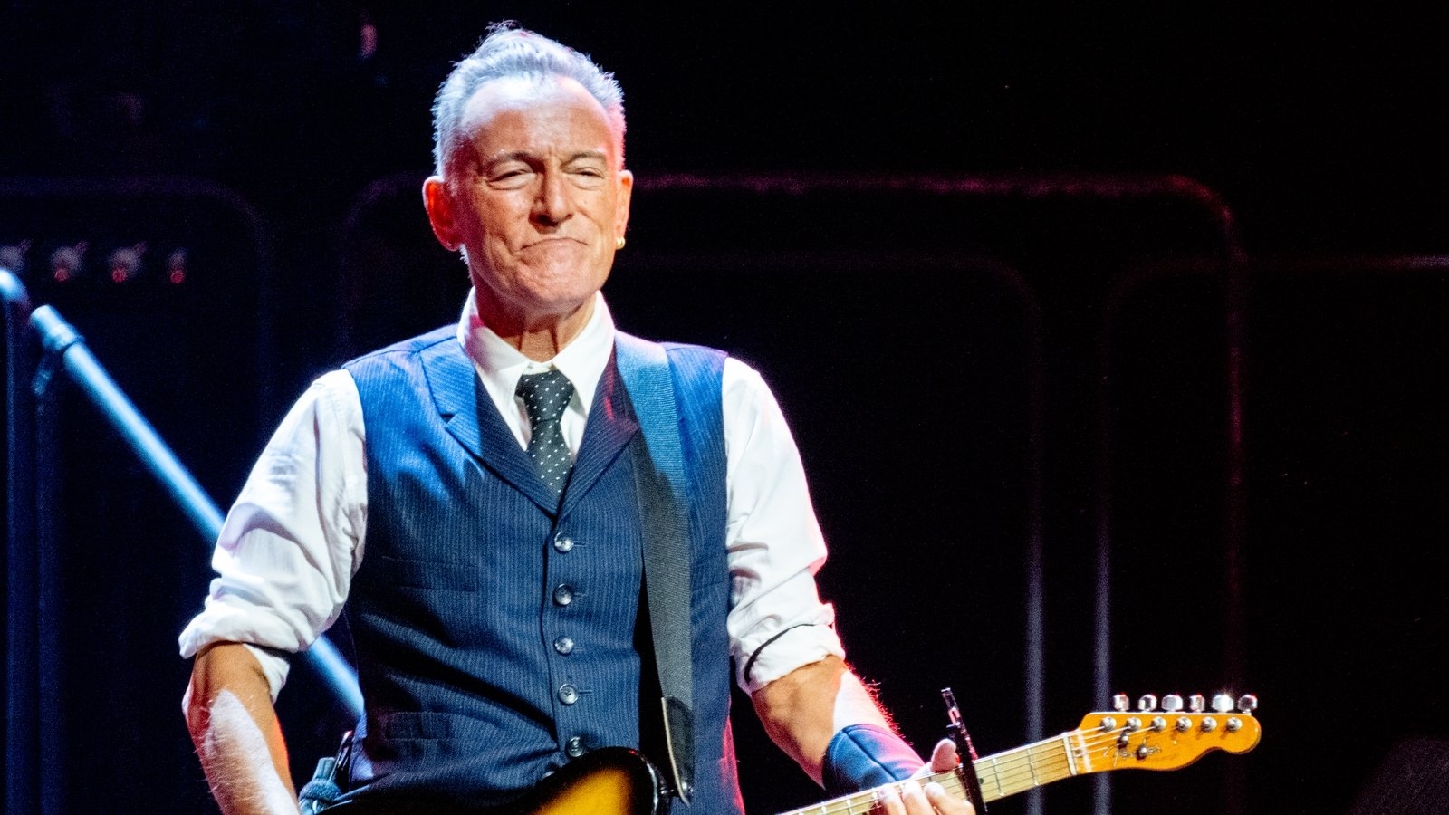 Bruce Springsteen hailed for 'life-saving' 20,000 dollar gift to striking miners
