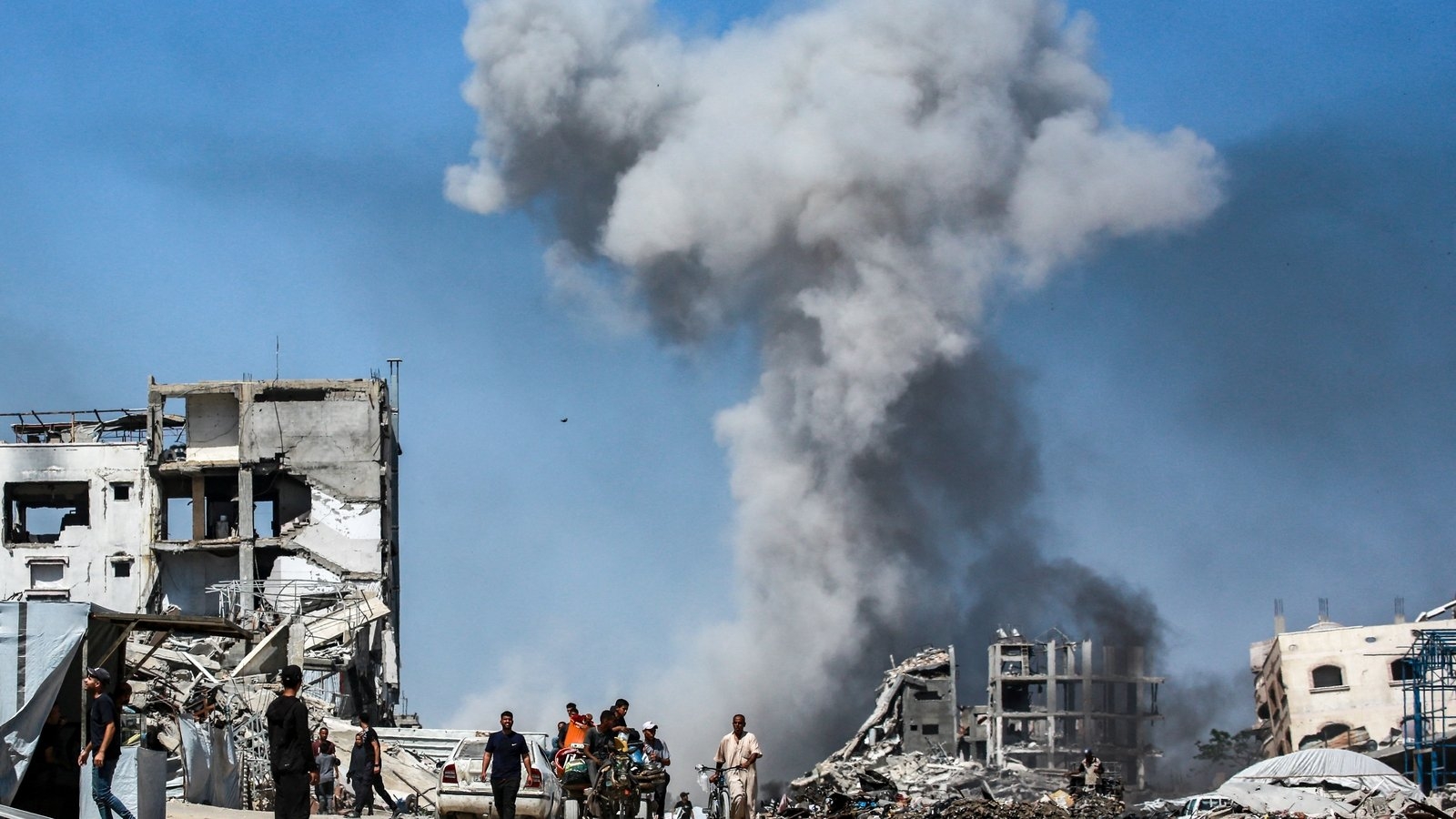 At least 20 killed in Israeli strike on Gaza school