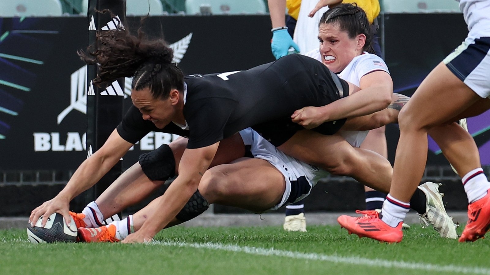 Portia Woodman-Wickliffe marks Black Ferns return with seven-try showing