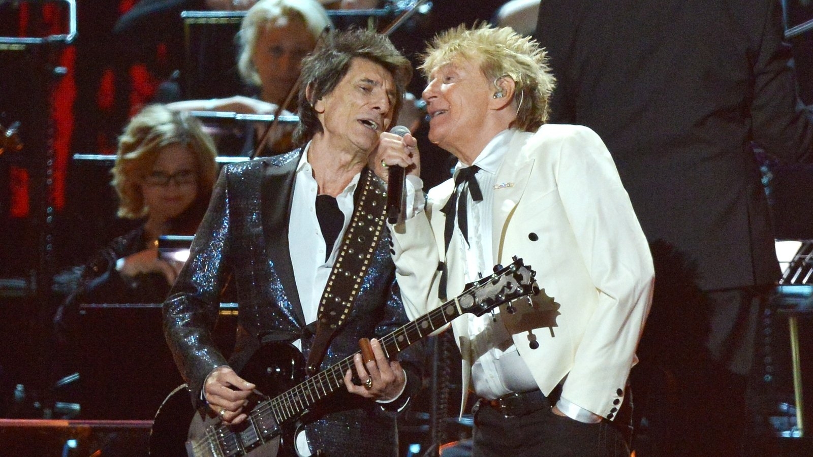 Rod Stewart and Ronnie Wood to reunite for Glastonbury
