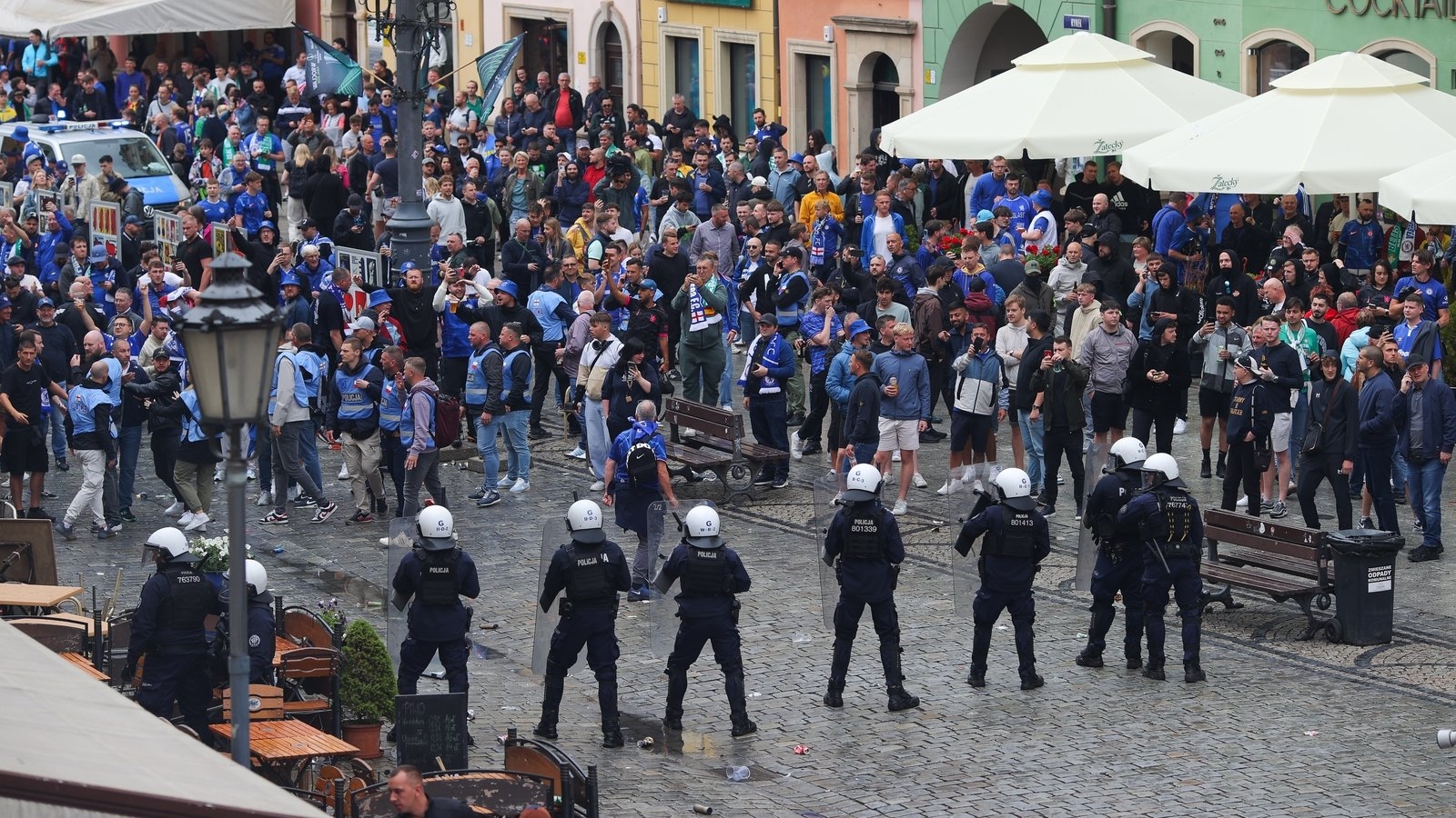 Polish police use water cannon to disperse fans at UCL final