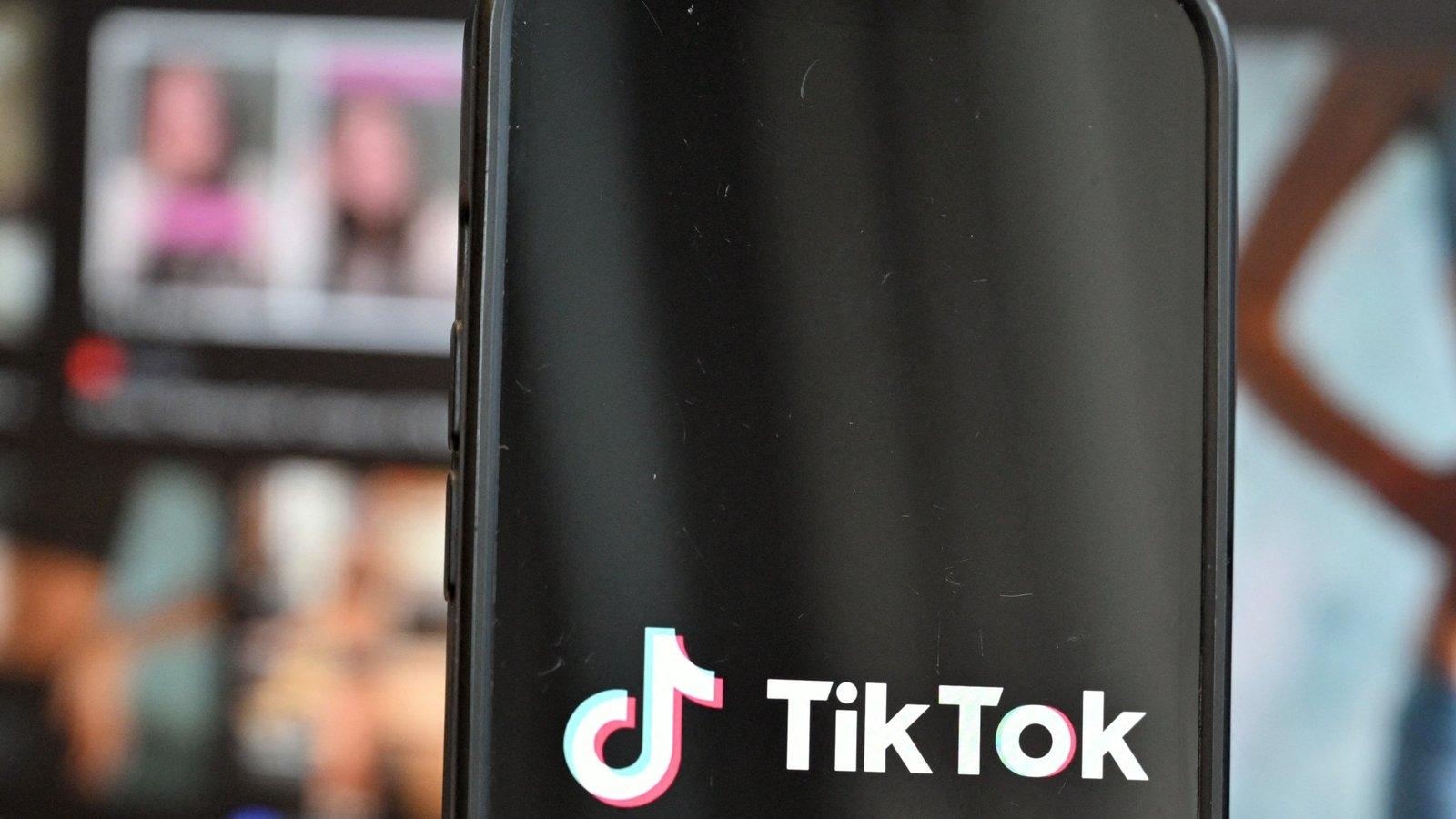 Young people want TikTok held accountable for harmful 'SkinnyTok' trend