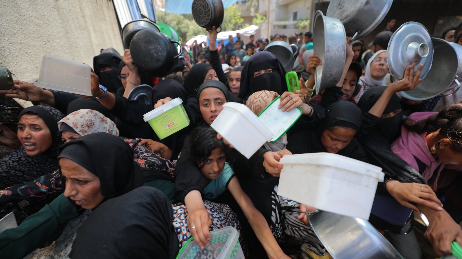 US-backed Gaza aid group to halt distribution, UN to hold ceasefire vote