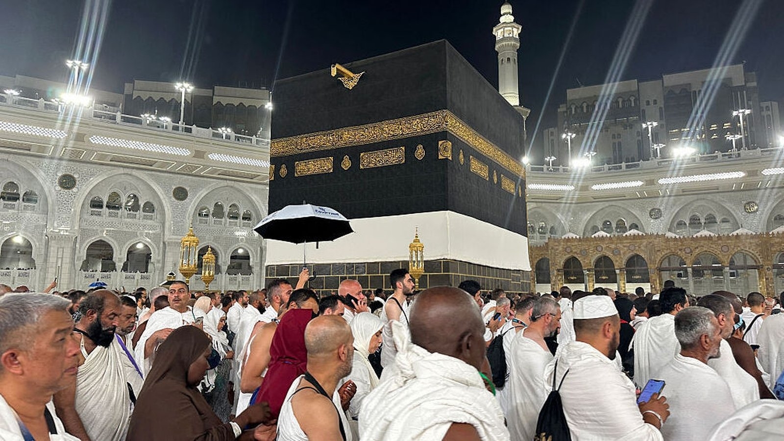 Million-plus pilgrims begin hajj under blazing sun