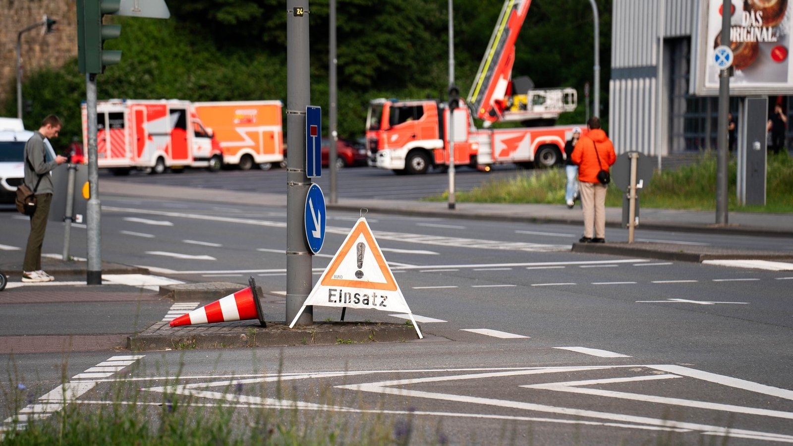 WWII bombs defused in Cologne after thousands evacuated