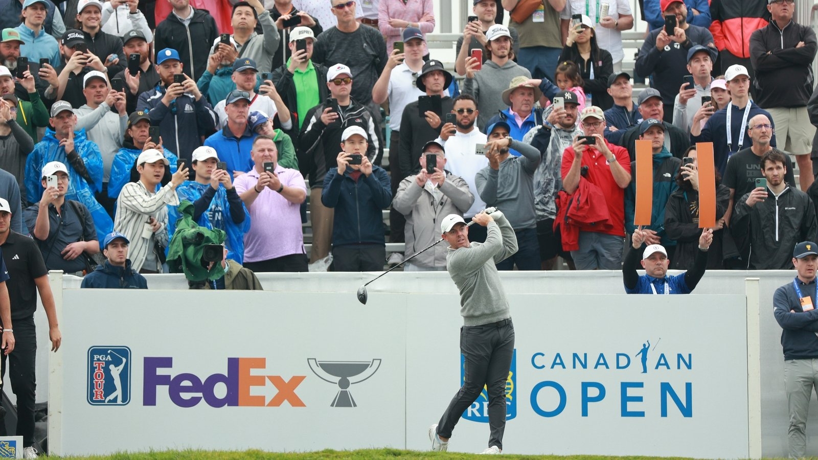 Shane Lowry starts well as McIlroy stutters at Canadian Open