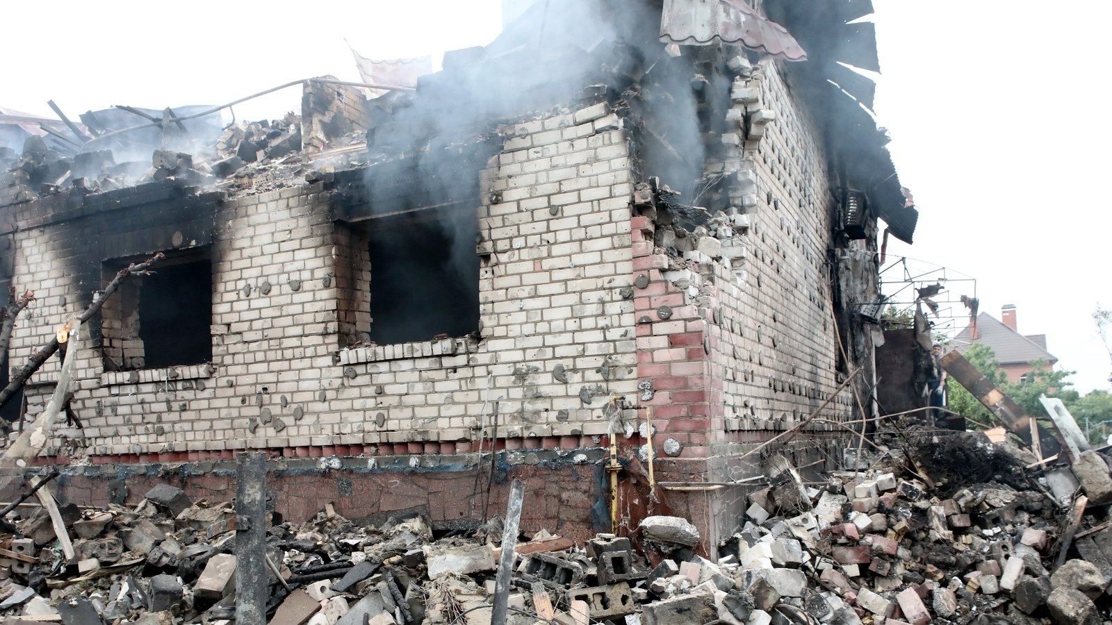 Russian strikes on Ukraine capital kills four- Kyiv major