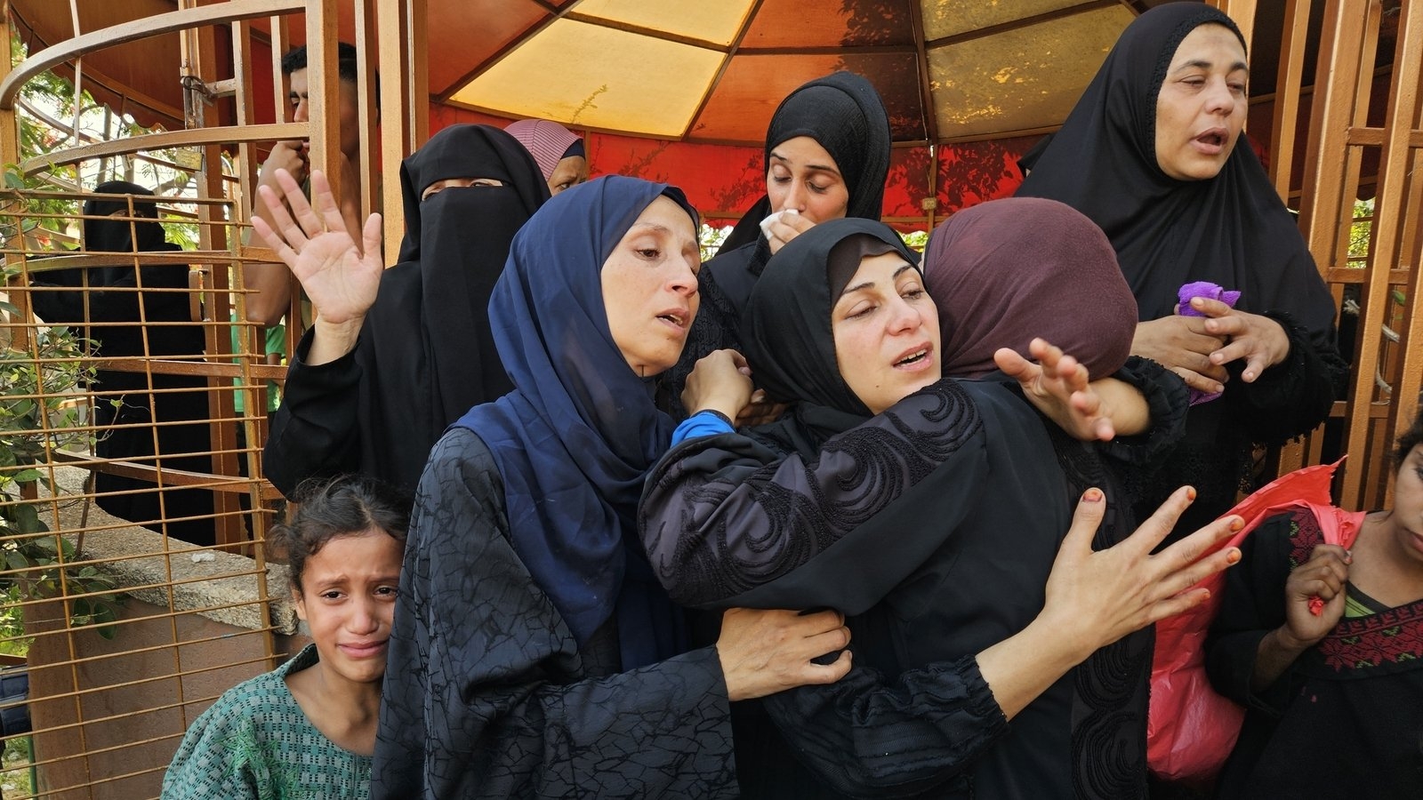 Israeli gunfire kills 17 people near Gaza aid site, health officials say