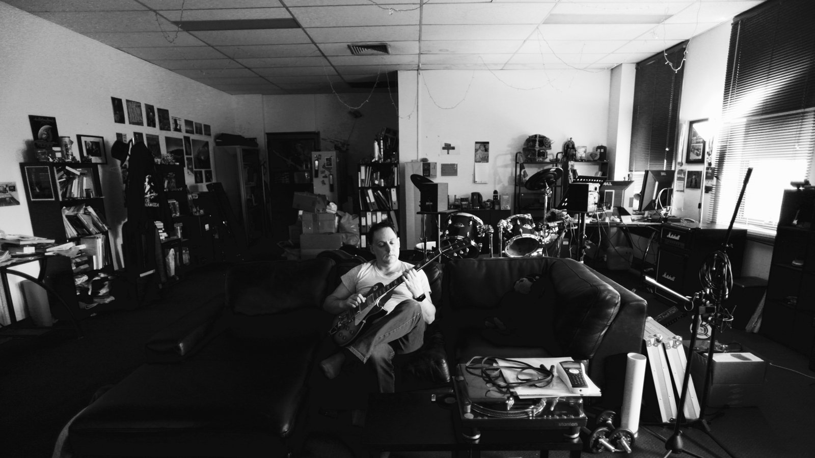 Behind the music - Nick J. Harvey
