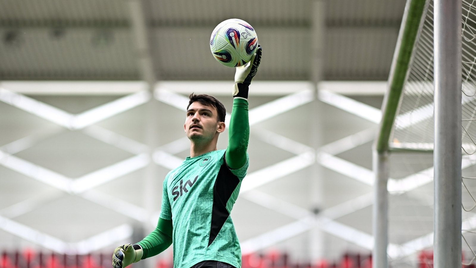 Max O'Leary debut as Ireland show five changes for Luxembourg friendly