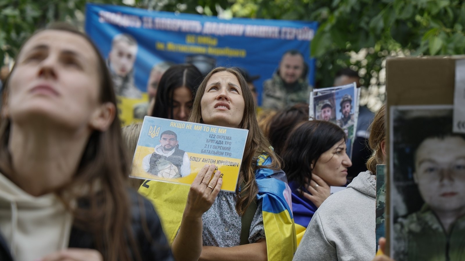 Ukraine receive 1,200 bodies from Russia in prisoner swap