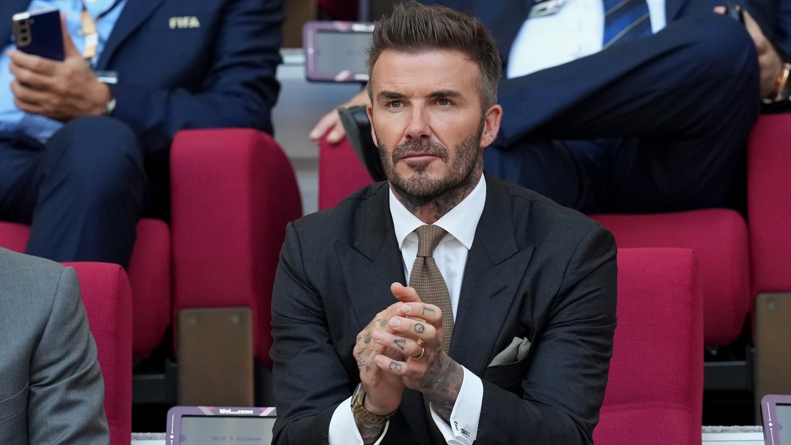 Arise Sir David - Beckham made a knight