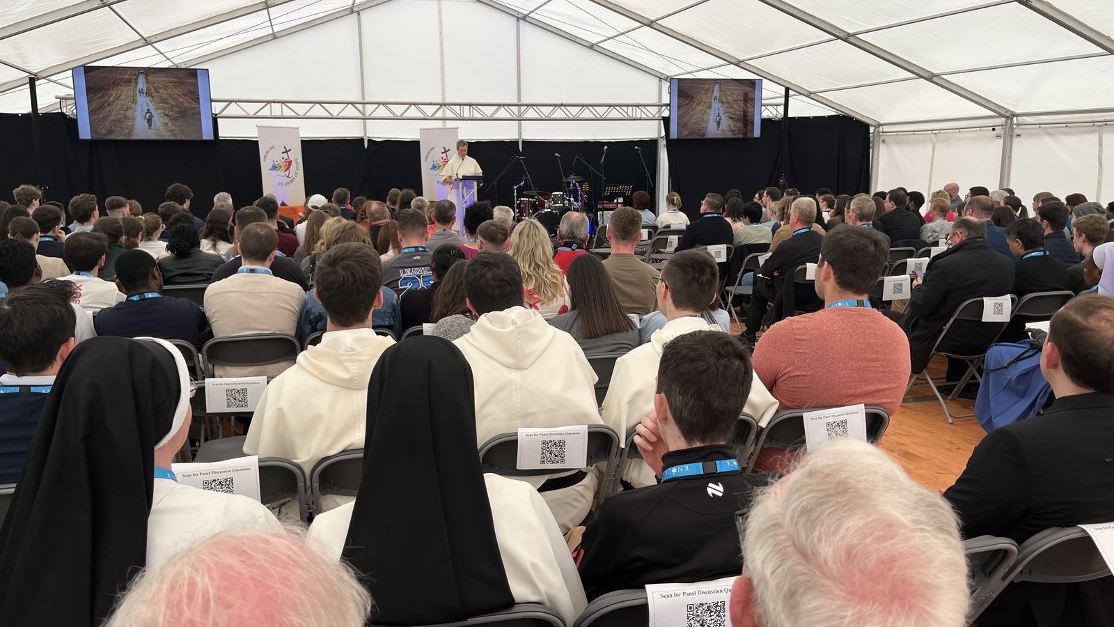 Hundreds gather for 'Dare to Hope' in Knock