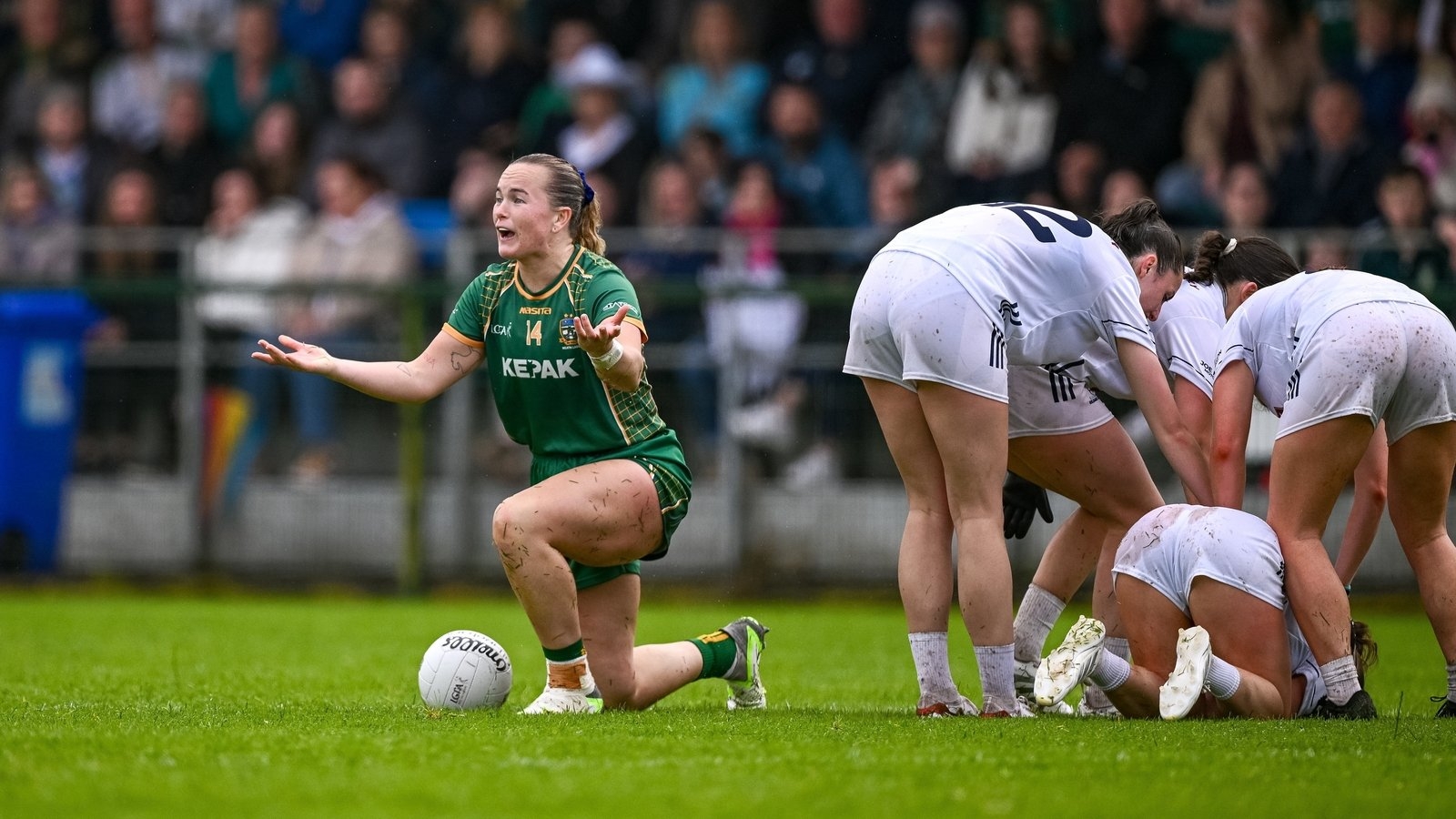 Nadine Doherty: Vikki Wall being held to a 'different standard' by refereeing calls