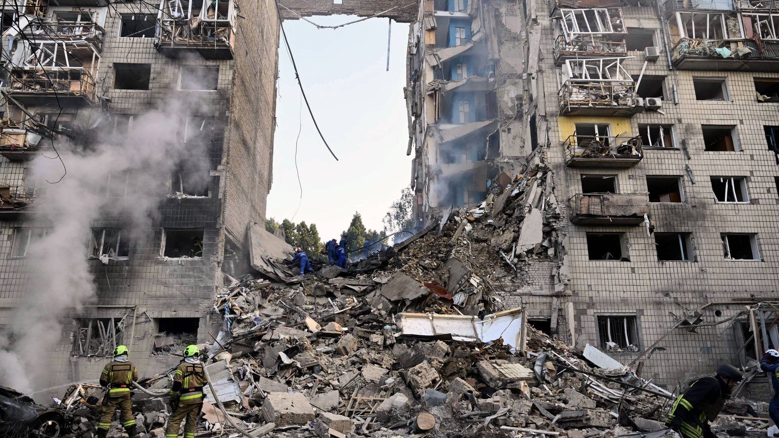 Ukraine says at least 14 killed in Russian attack on Kyiv