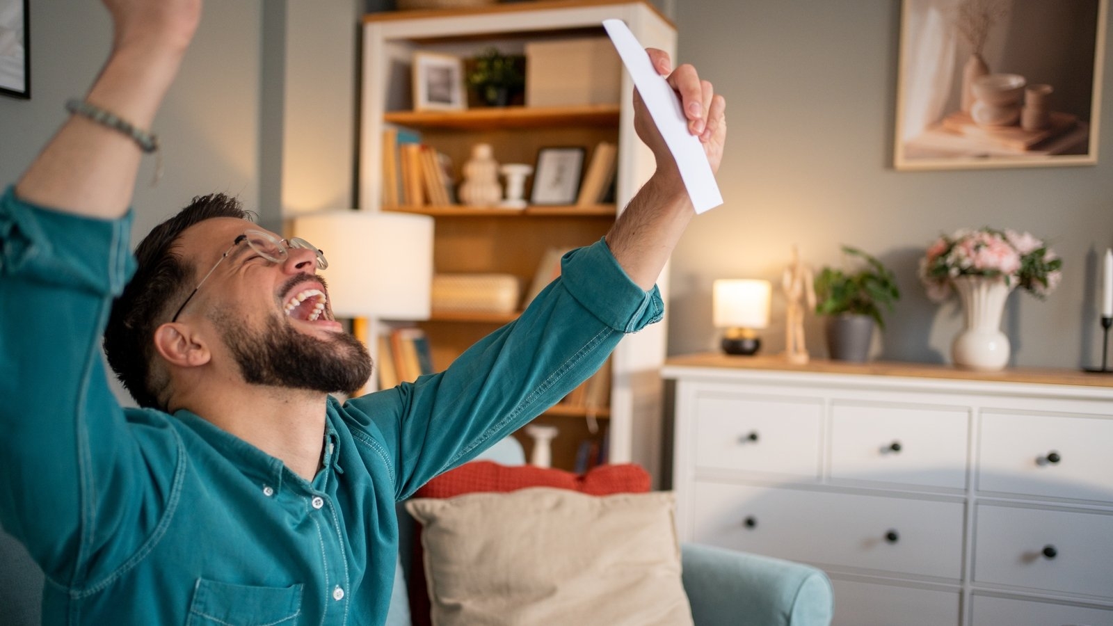 How to spend the €250 Euromillions win, according to an expert