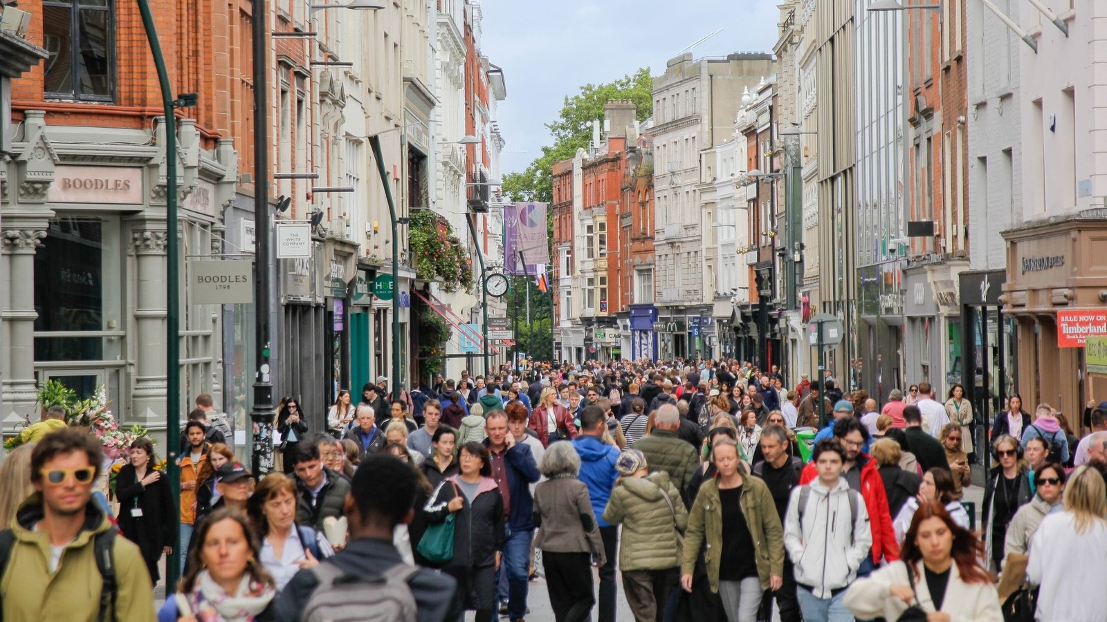 7.5 million guest nights booked via online platforms last year