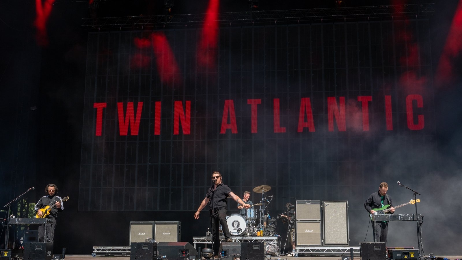 Twin Atlantic condemn UK politicians' calls for Glastonbury to cancel Kneecap