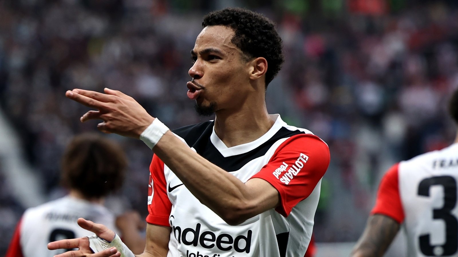 Liverpool set to bid for Frankfurt striker Hugo Ekitike