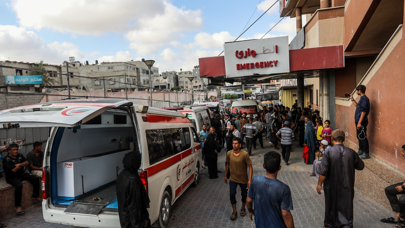 Surgeons in Gaza forced to work without necessary tools
