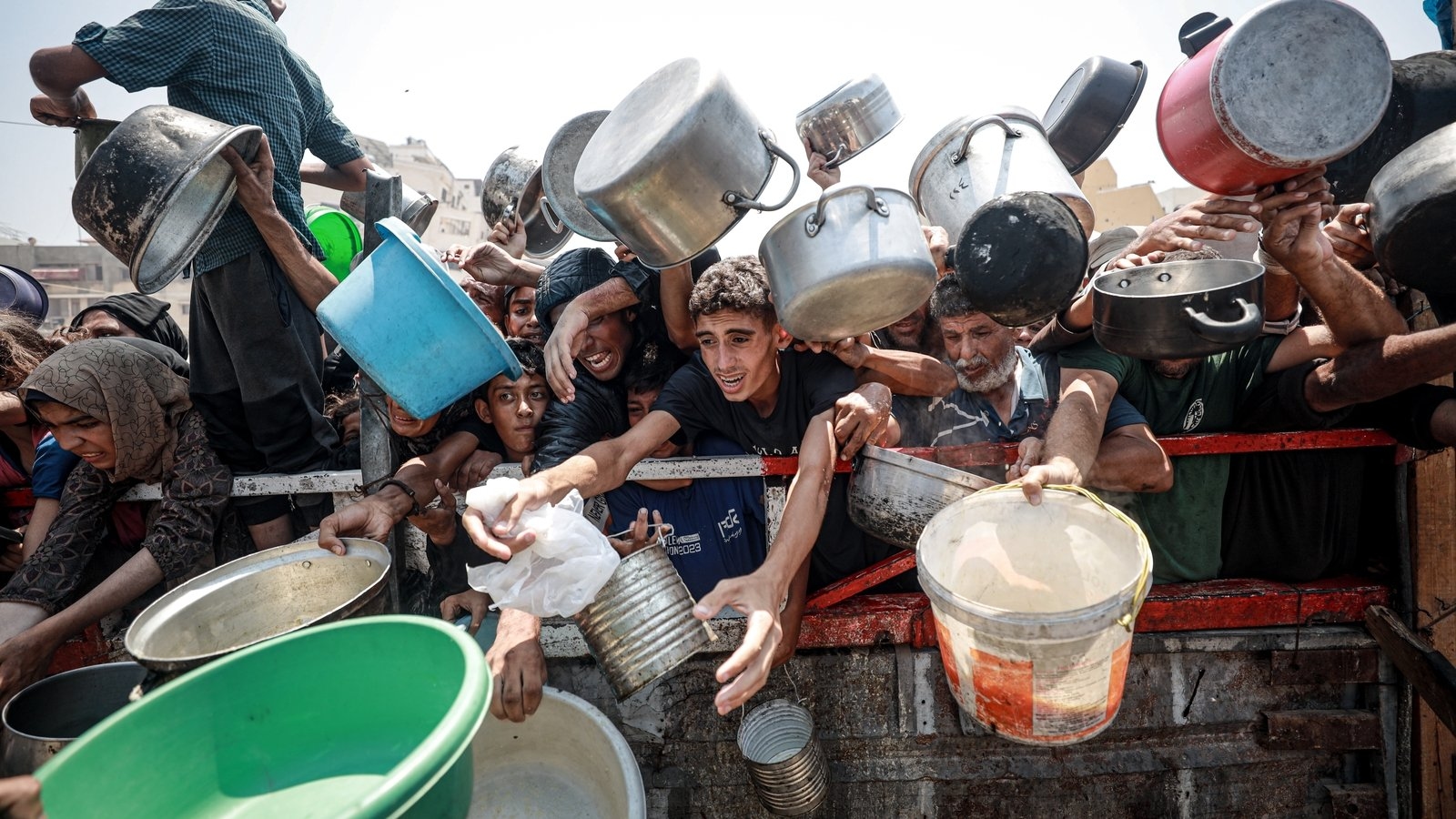Gaza aid airdrops won't solve 'deepening starvation'