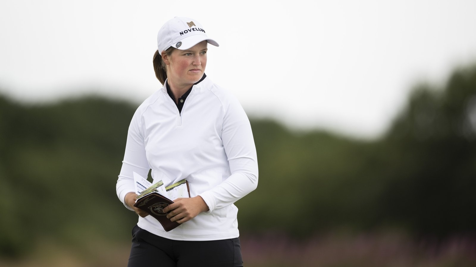 Lottie Woad holds lead as Leona Maguire slips back at Scottish Open