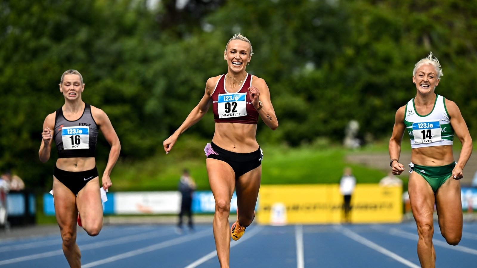 Sharlene Mawdsley edges out Sarah Lavin to win 200m title at the National Senior Championships