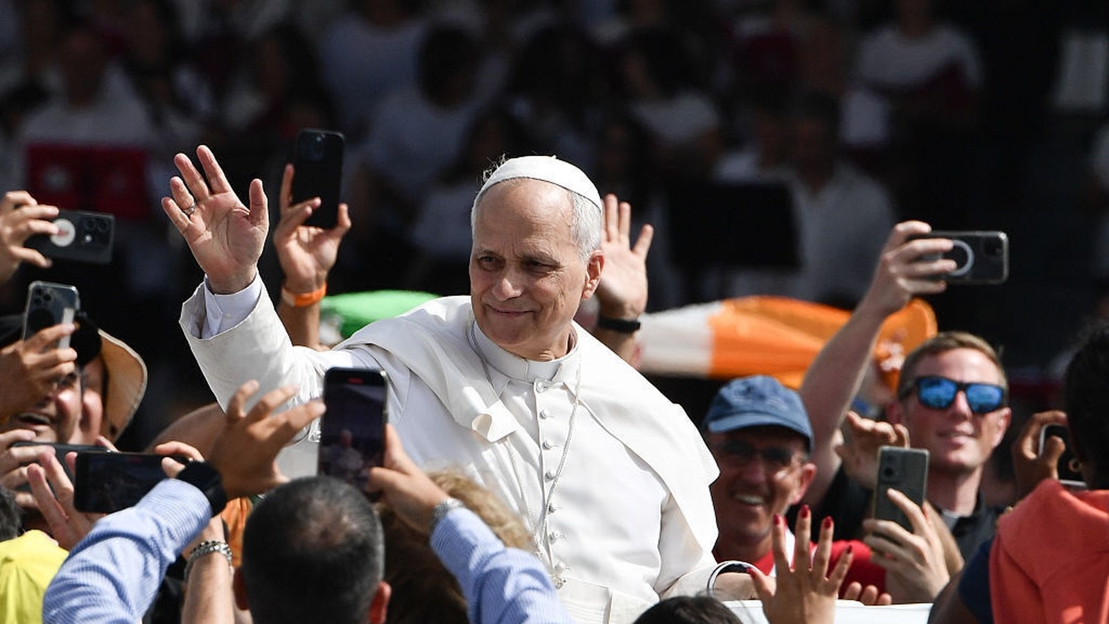 Pope Leo exhorts crowd of million Catholic youth to spread their faith