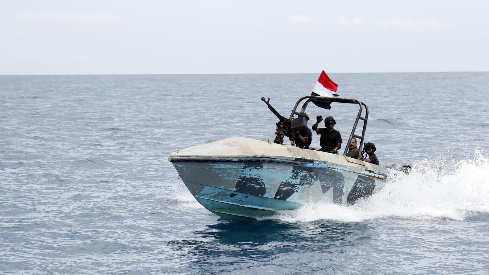 76 dead, dozens missing after migrant boat sinks off Yemen