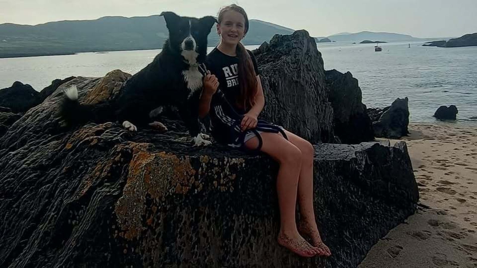Sporting legends fundraise for girl who lost both legs in farm accident