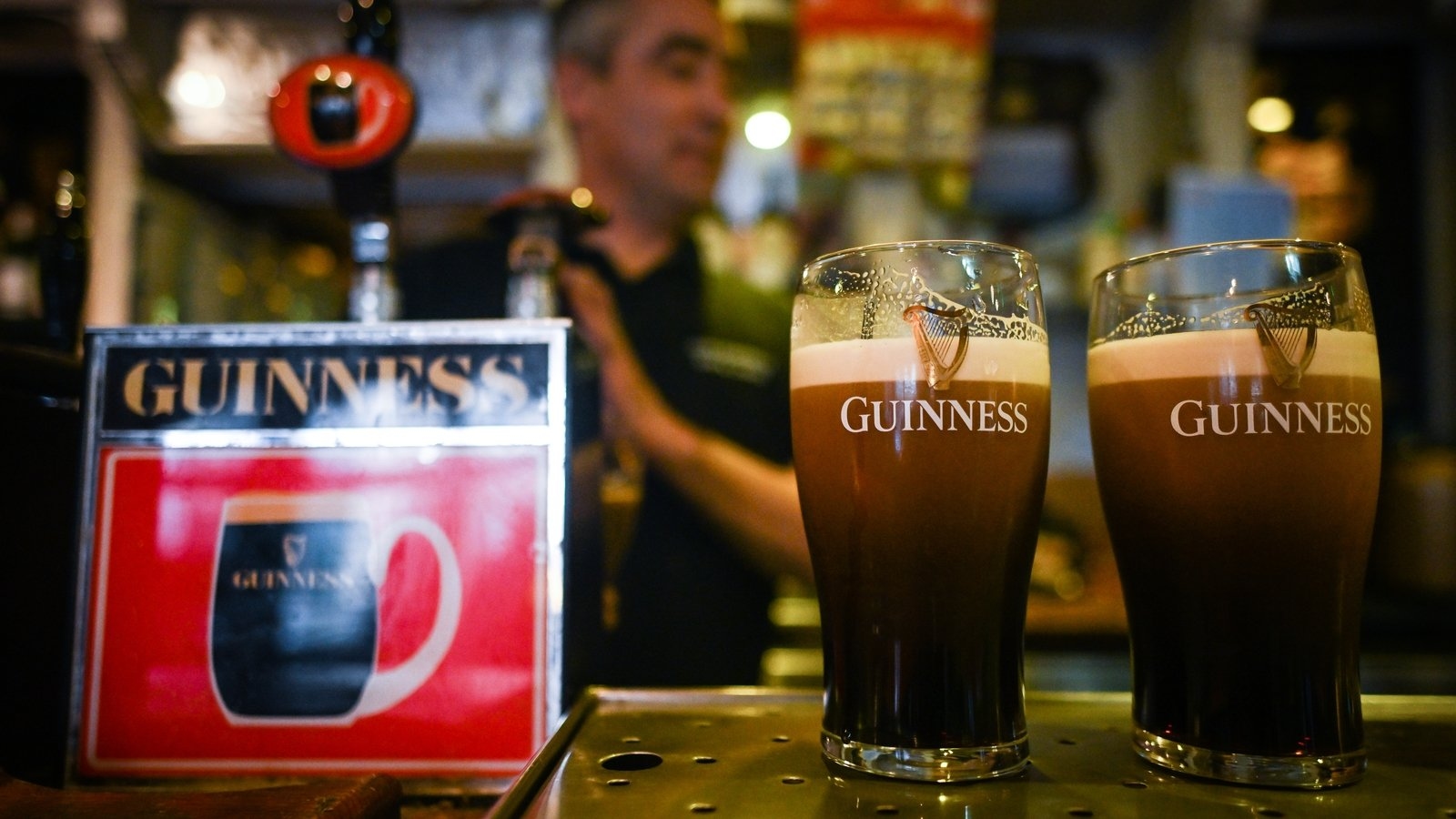 Call for Government to address number of pubs closing