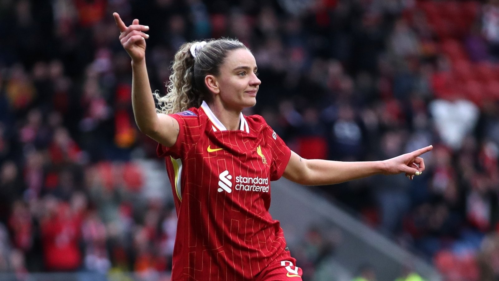 Leanne Kiernan signs new deal to stay at Liverpool