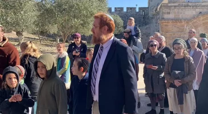 Extremist Jewish Rabbi storms Dome of Rock inside al-Aqsa Mosque