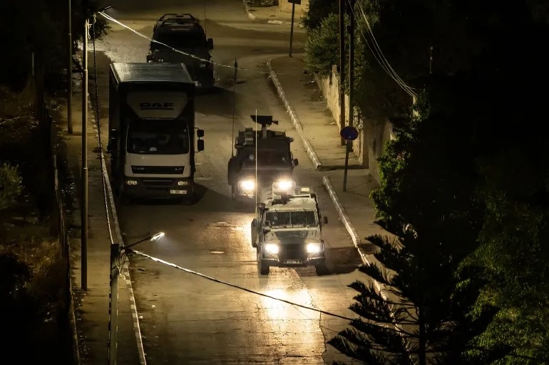 Israeli Occupation Forces Raid Several Towns and Cities in West Bank