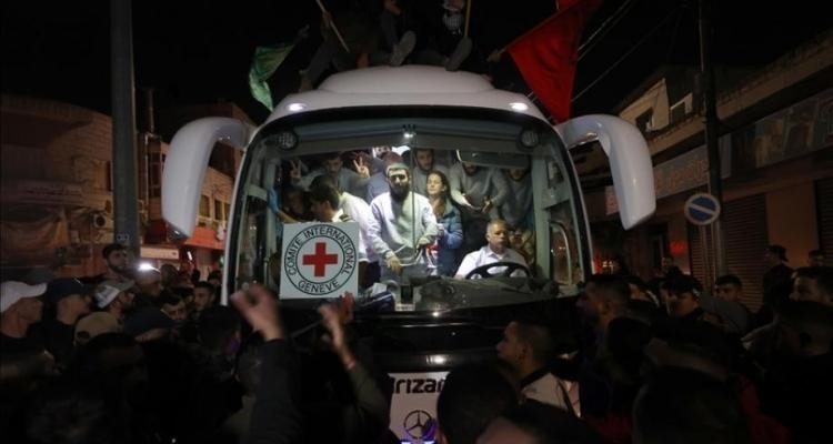 "Prisoners' Media" expects release of 594 prisoners from Gaza Strip tonight