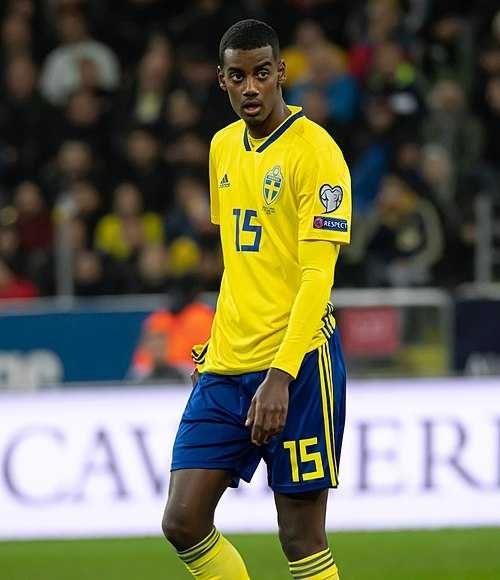 Newcastle coach confirms Isaac remaining in team