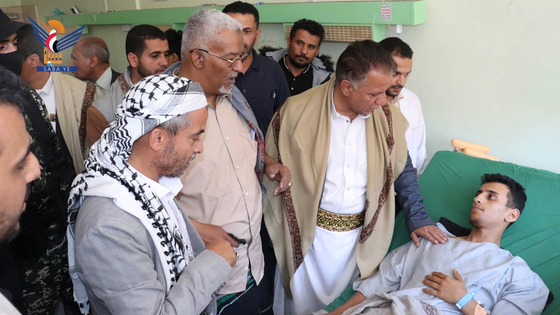Social Affairs Minister visits wounded from US aggression on Sana'a market, provides aid