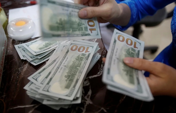 U.S. Dollar Declines Against Japanese Yen for Fourth Consecutive Session