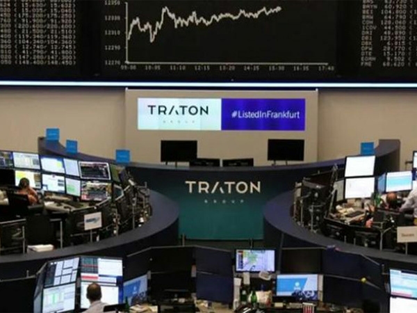European stocks rise as investors take advantage of weak market conditions