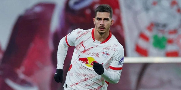 RB Leipzig announces transfer of André Silva to Elche